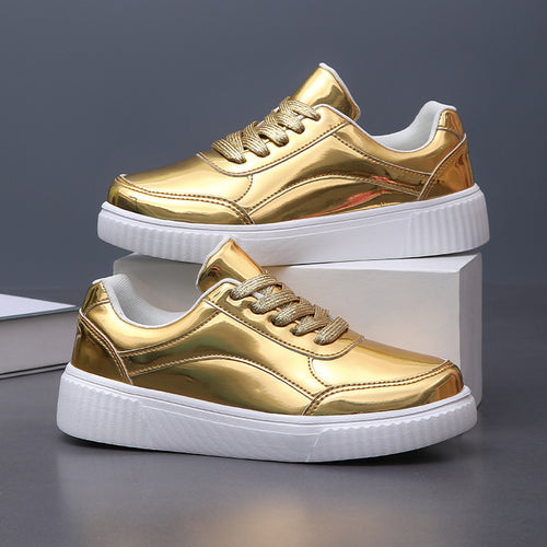 Damen nan niedrig geschnittener Sneaker mit spiegelnder Lackoberfläche, gepolstertem Schaft und erhöhter Laufsohle mit Rillenprofil Drune
