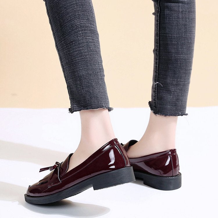 Damen Elegante Mokassins mit funkelndem Lackleder und dekorativem Schleifendetail Drune