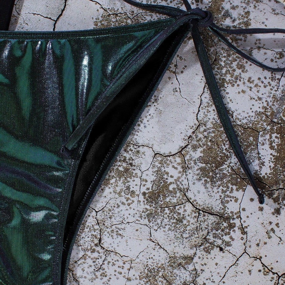 Damen Glänzender Triangel-Bikini mit Wickelrock Drune