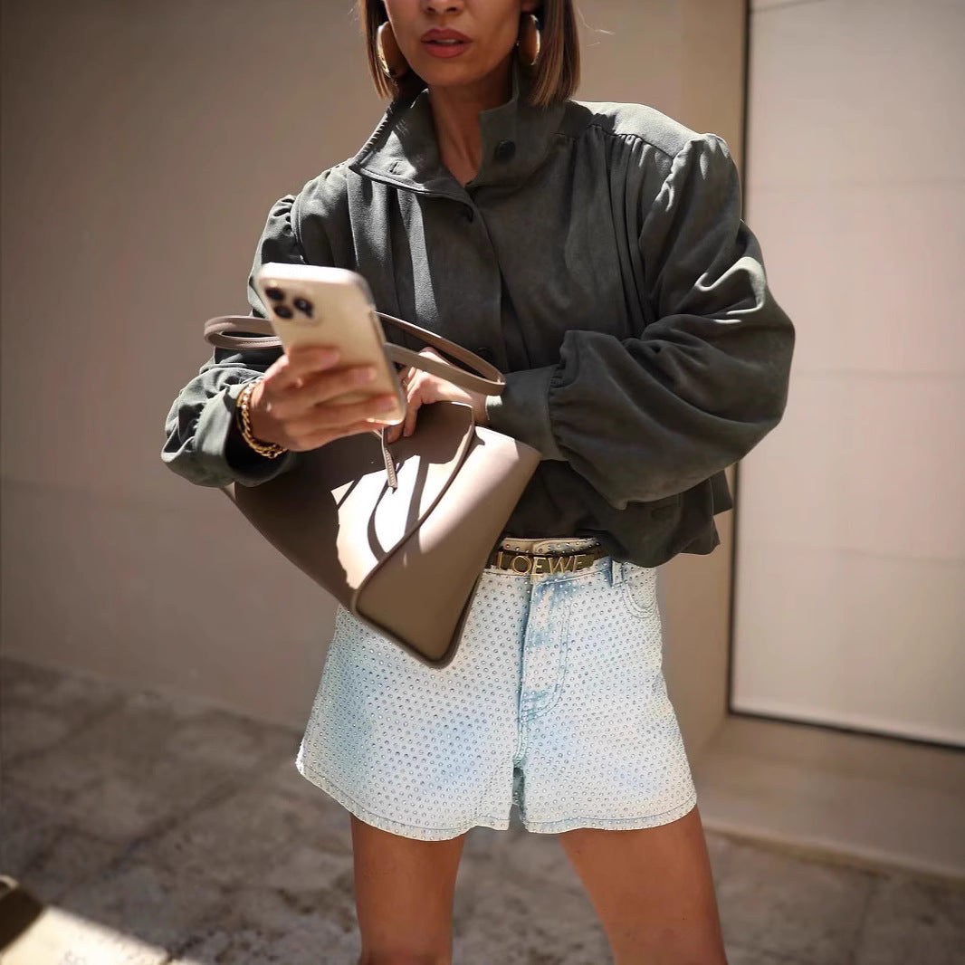 Damen Oversized Bluse mit schickem Plissee-Design und eleganten Knopfdetails Drune