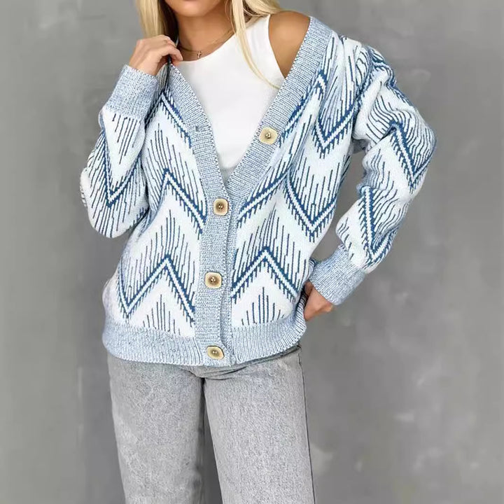 Damen Strickjacke mit modernem Chevron-Muster und erstklassigen Knopfdetails Drune