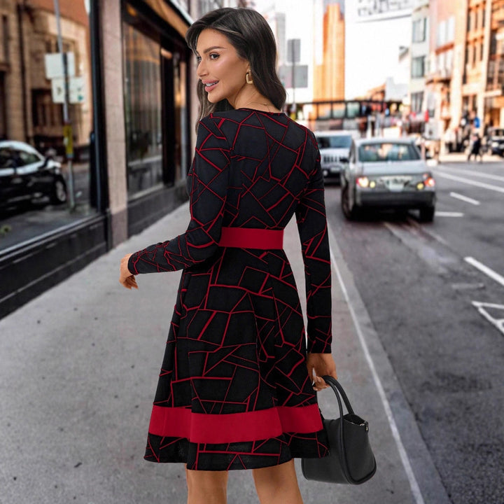 Damen A-Linien Kleid mit geometrischem Muster und tailliertem Schnitt Drune