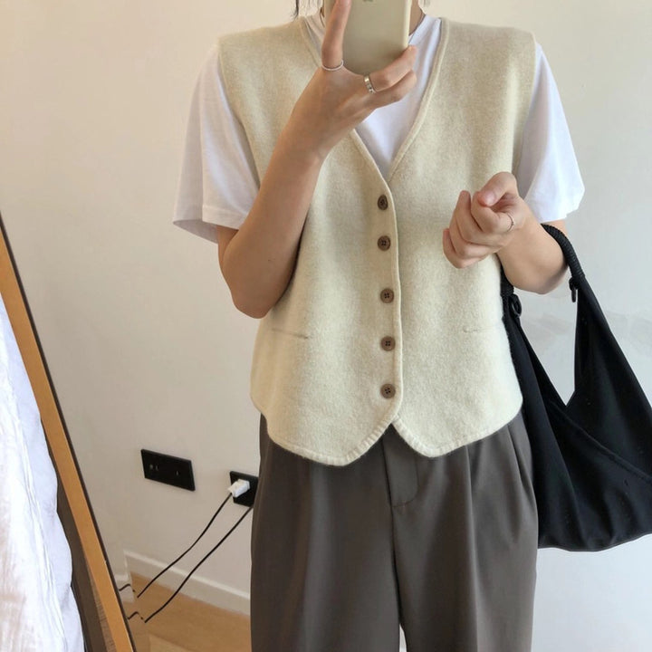 Damen Strickweste mit eleganter Knopfleiste und feinem Material Drune