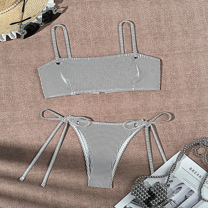 Damen Bandeau-Bikini mit eleganten Bindebändern und modischem Streifenmuster Drune