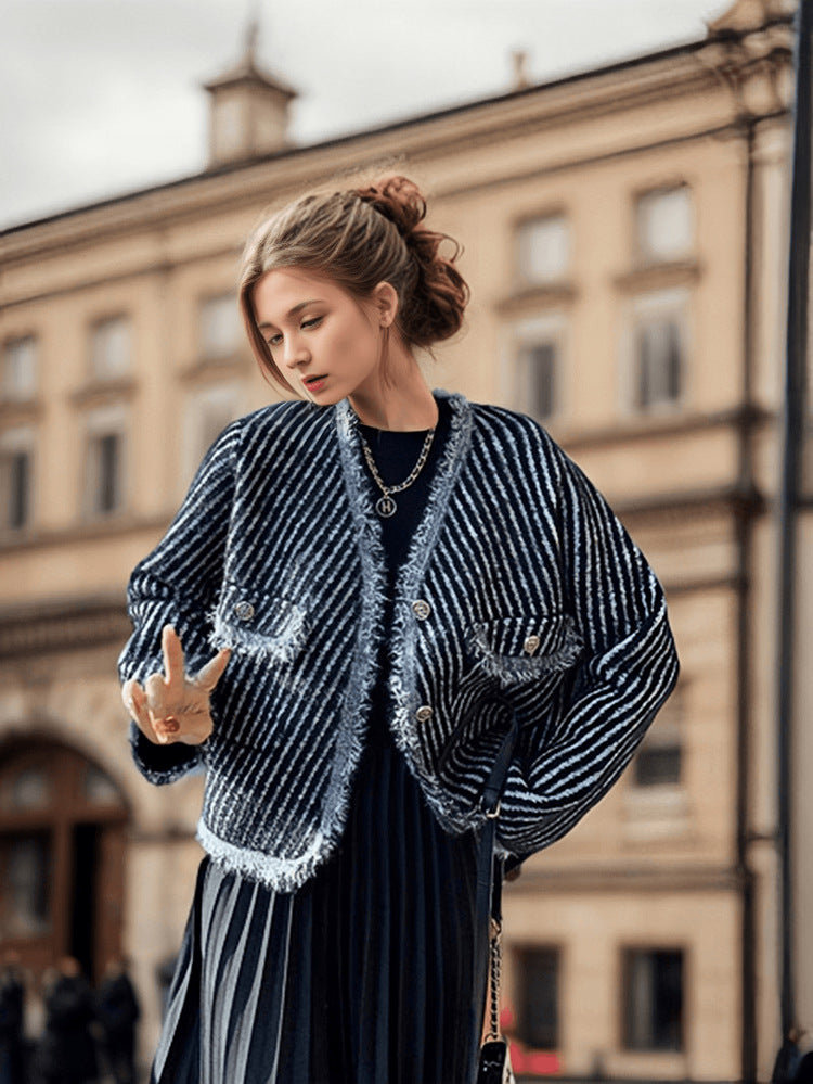 Damen Strickjacke mit dekorativen Knopfdetails und fransigem Design Drune