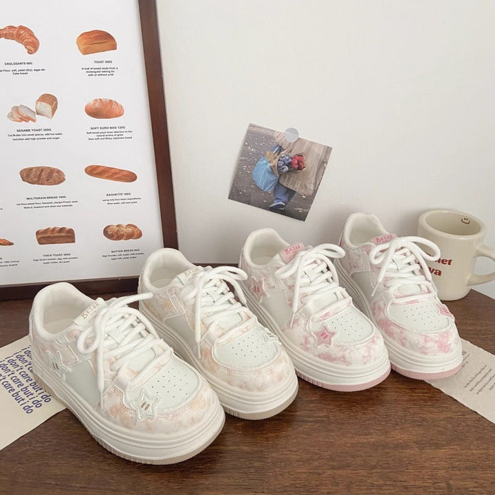 Damen Sneakers mit verspielten Sternen-Applikationen und dämpfender Sohle Drune