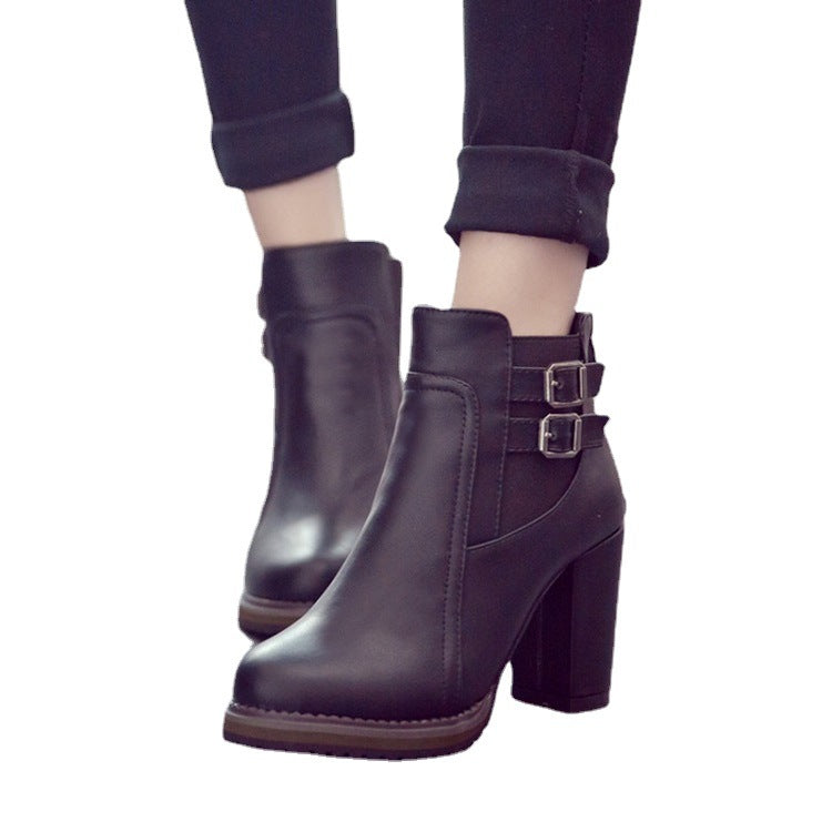 Damen nan knöchelhohe Stiefelette mit hohem Blockabsatz, zwei verstellbaren Riemen und profilierter Laufsohle Drune