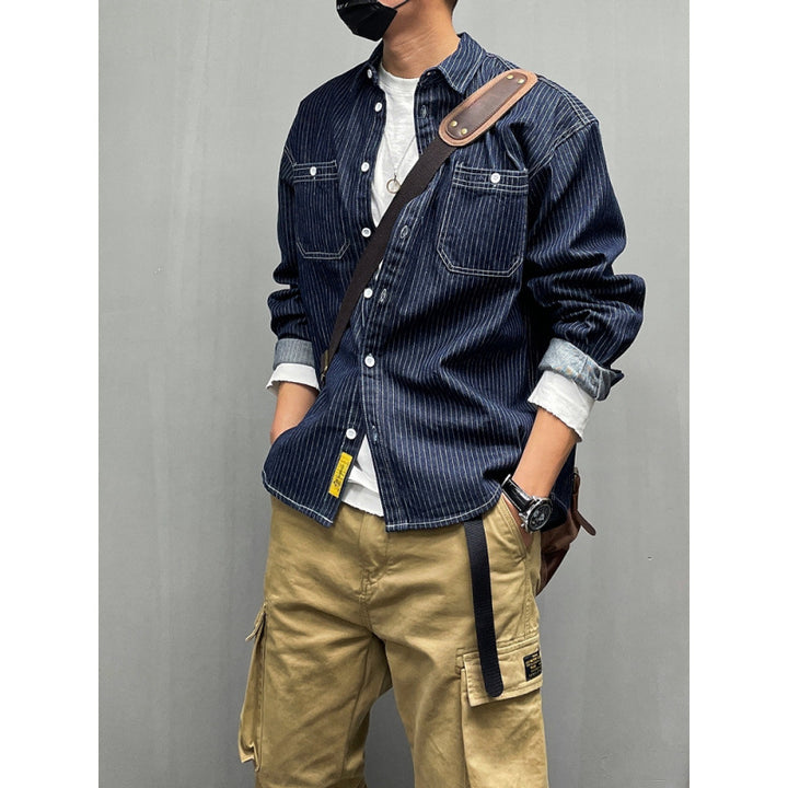 Herren lässiges Denim-Hemd mit vertikalem Streifenmuster und praktischen Brusttaschen Drune