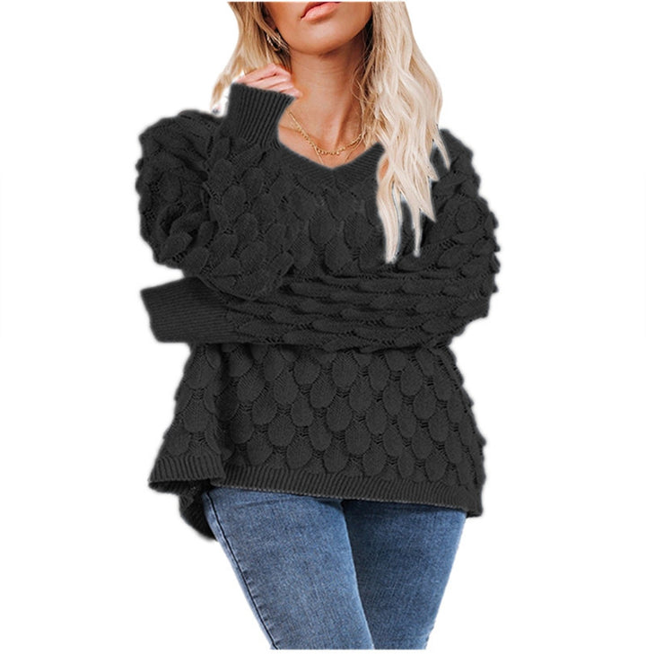 Damen Grobstrickpullover mit skulpturalem Wellenmuster und V-Ausschnitt Drune