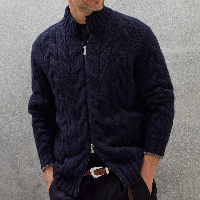 Herren Strickjacke mit dekorativem Zopfdesign und hohem Stehkragen Drune