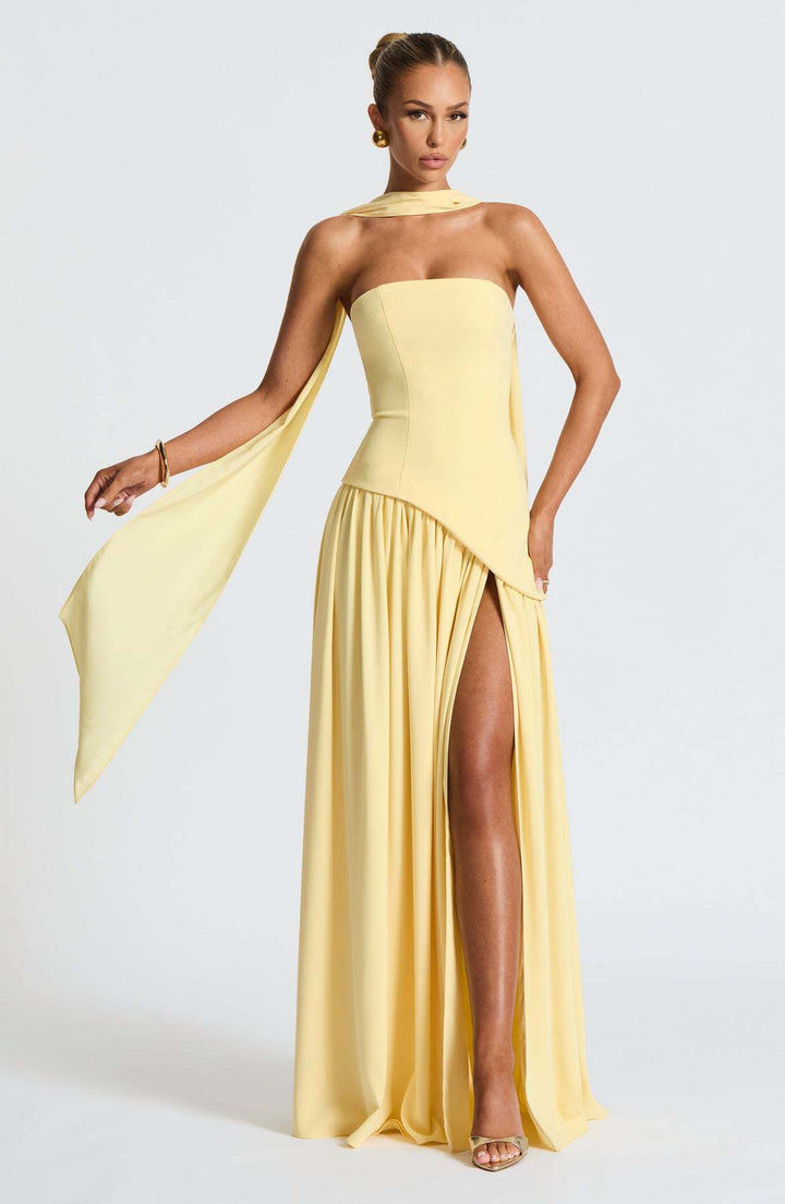 Damen Elegantes Hochzeitskleid mit strapless Design und voluminösem Rock Drune
