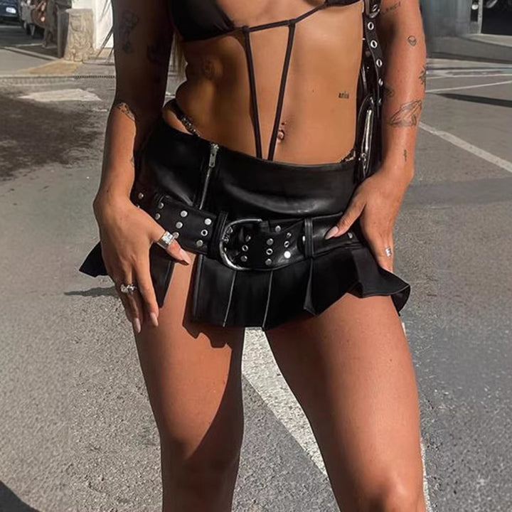 Damen Minirock aus Kunstleder mit Rüschen und dekorativen Nieten Drune