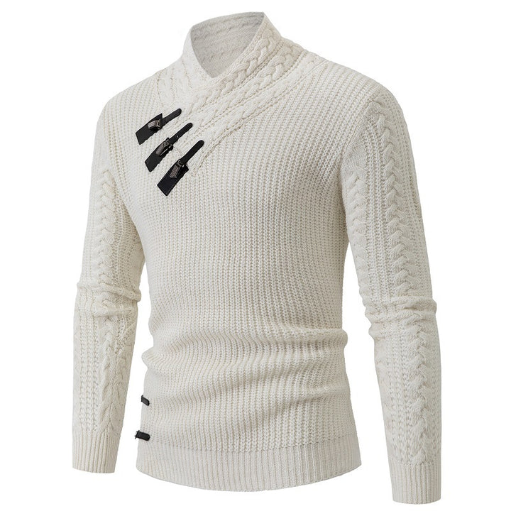 Herren nan Strickpullover mit Schalkragen, Zopfmuster und markanten Schnallenverschlüssen Drune