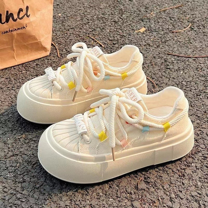Damen Sportliche Plateau-Sneaker mit farbenfrohen Akzenten und robustem Obermaterial Drune
