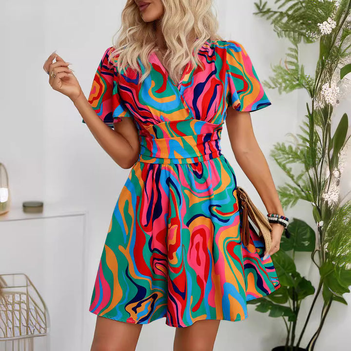 Damen Kurzarmkleid mit farbenfrohem Wellenmuster und taillierter Silhouette Drune