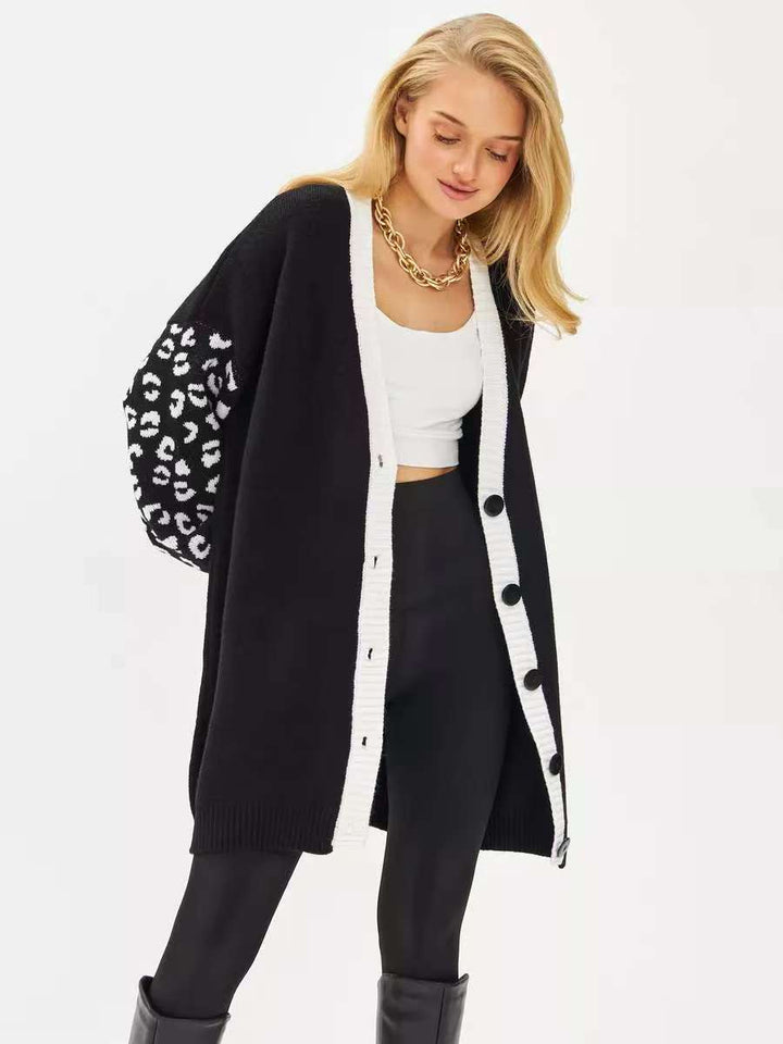 Damen extralanger Cardigan mit tierischem Muster und Knopfdetails Drune