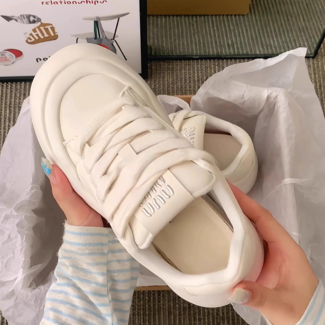 Damen Sneaker mit innovativer dämpfender Sohle und stylishen Details Drune