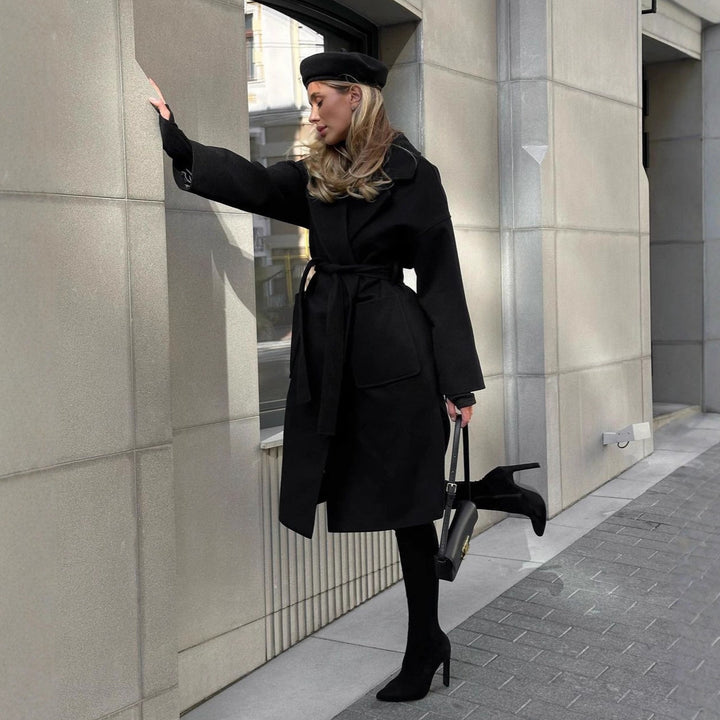 Damen Eleganter Übergangsmantel mit breitem Revers und Gürteldetail Drune
