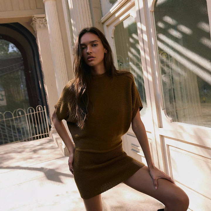 Damen Strickkleid mit lässigem Oberteil und figurbetonendem Rock Drune