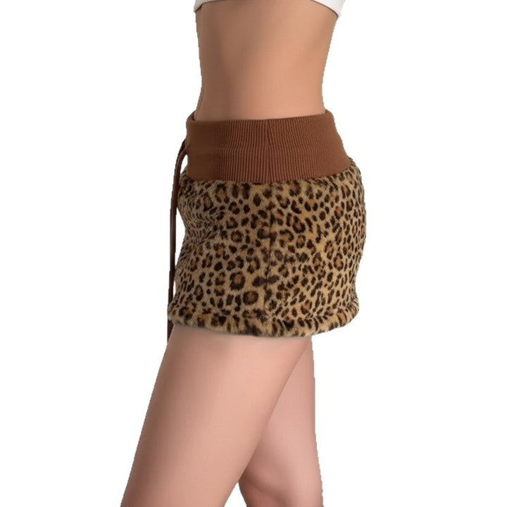 Damen eleganter Minirock aus fellartigem Material mit Modellknopf und Taillenband Drune