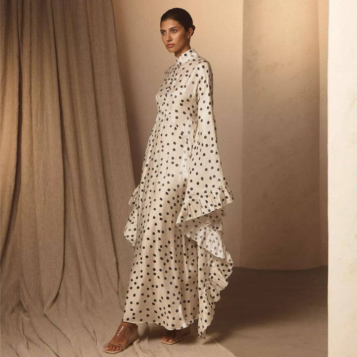 Damen Maxikleid mit auffälligen Punkten und trendigem Rüschen-Design Drune