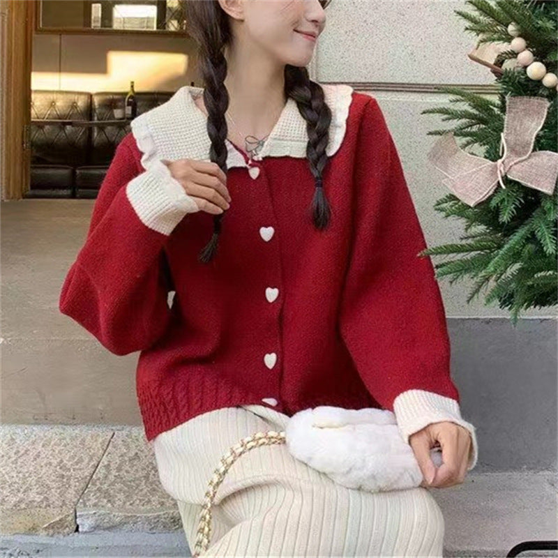 Damen Strickjacke mit Herzknöpfen und apartem Rüschenkragen Drune