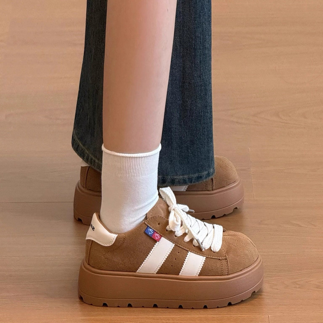 Damen Sportliche Sneaker mit robustem Wildleder-Obermaterial und stylisher Plateausohle Drune