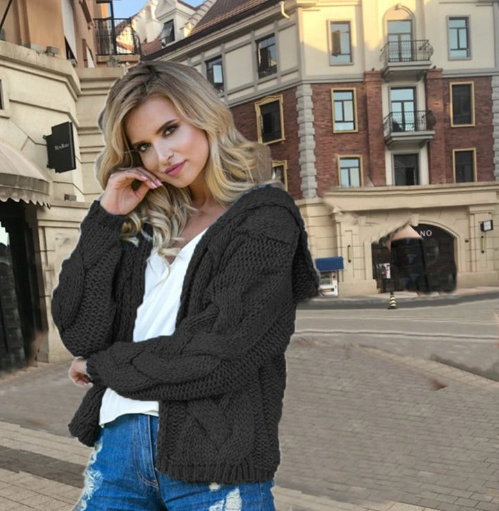 Damen Grobstrickjacke mit Kapuze und strukturiertem Zopfmuster Drune