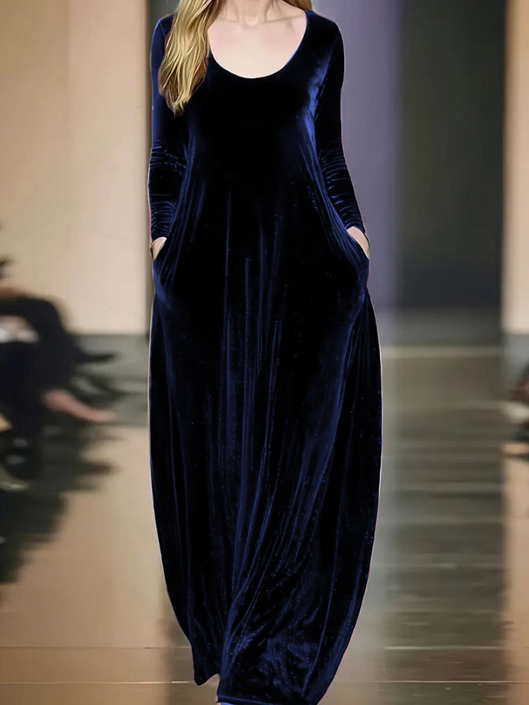 Damen Maxikleid aus samtigem Material mit praktischen Taschen Drune