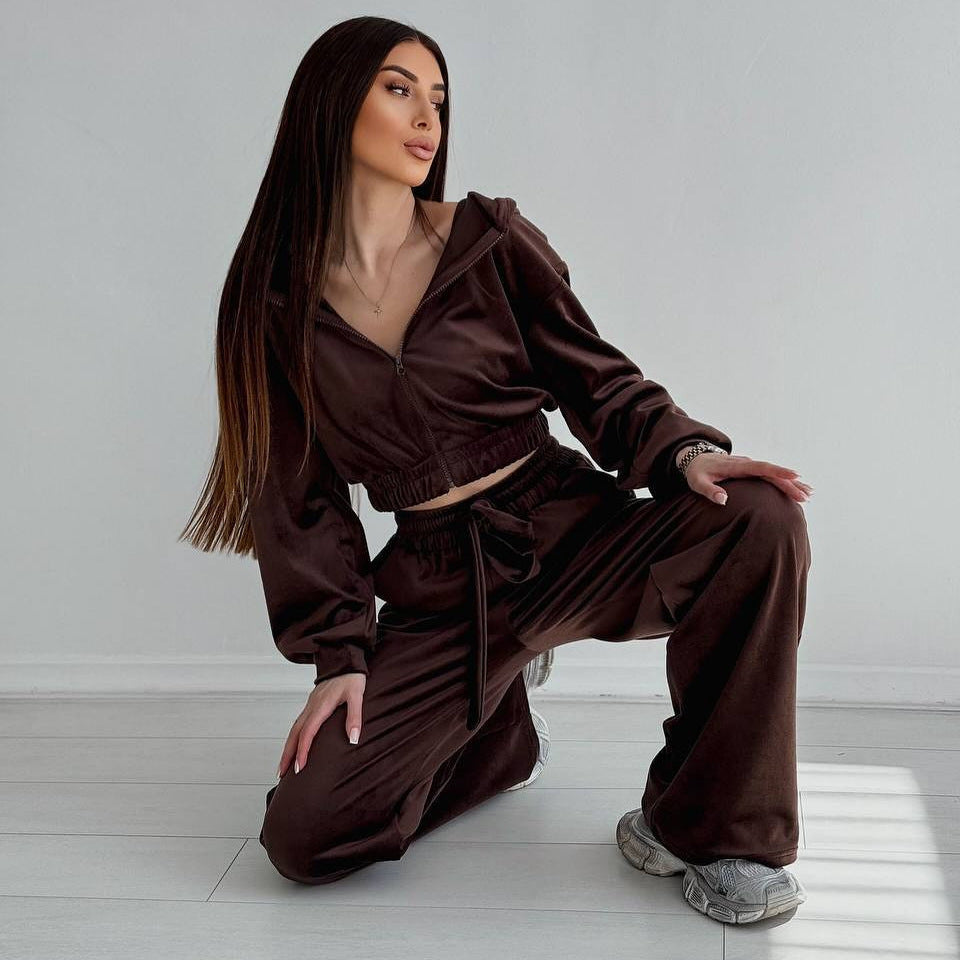 Damen Velours Freizeitanzug mit cropped Oberteil und weitem Bein Drune