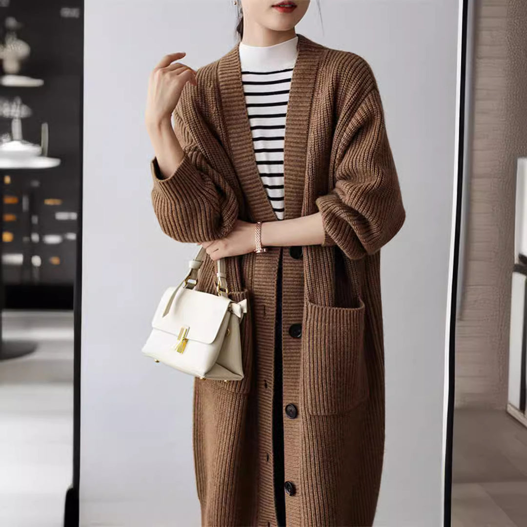Damen großzügig geschnittener Strickcardigan mit praktischen Taschen und dekorativer Knopfleiste Drune
