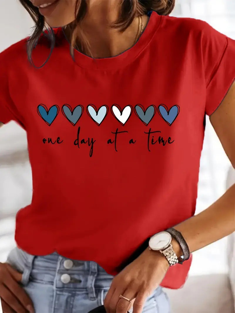 Damen Casual Grafik T-Shirt mit Herzdesign und inspirierendem Zitat Drune