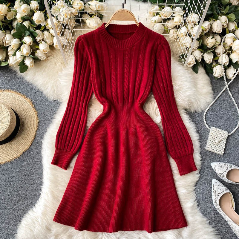 Damen Strickkleid mit Zopfmuster und taillierter Passform Drune