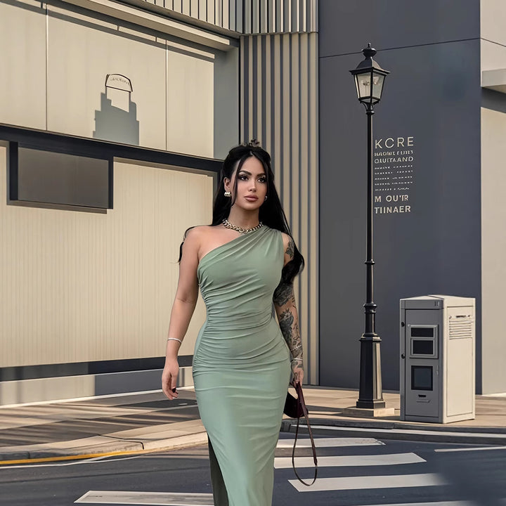 Damen Elegantes One-Shoulder-Maxikleid mit figurbetontem Schnitt und seitlichem Schlitz Drune
