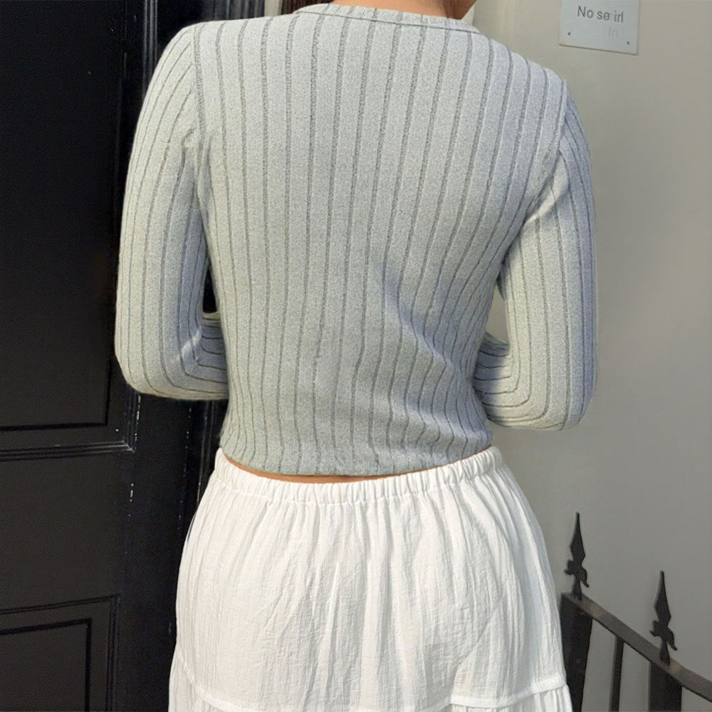 Damen Strickoberteil mit feinen Rippstrukturen und eleganter Knopfleiste Drune