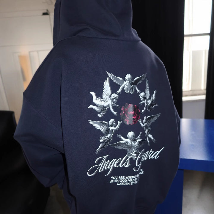 Damen Kapuzenpullover mit kunstvollem Engelmotiv und modischem Schriftzug Drune