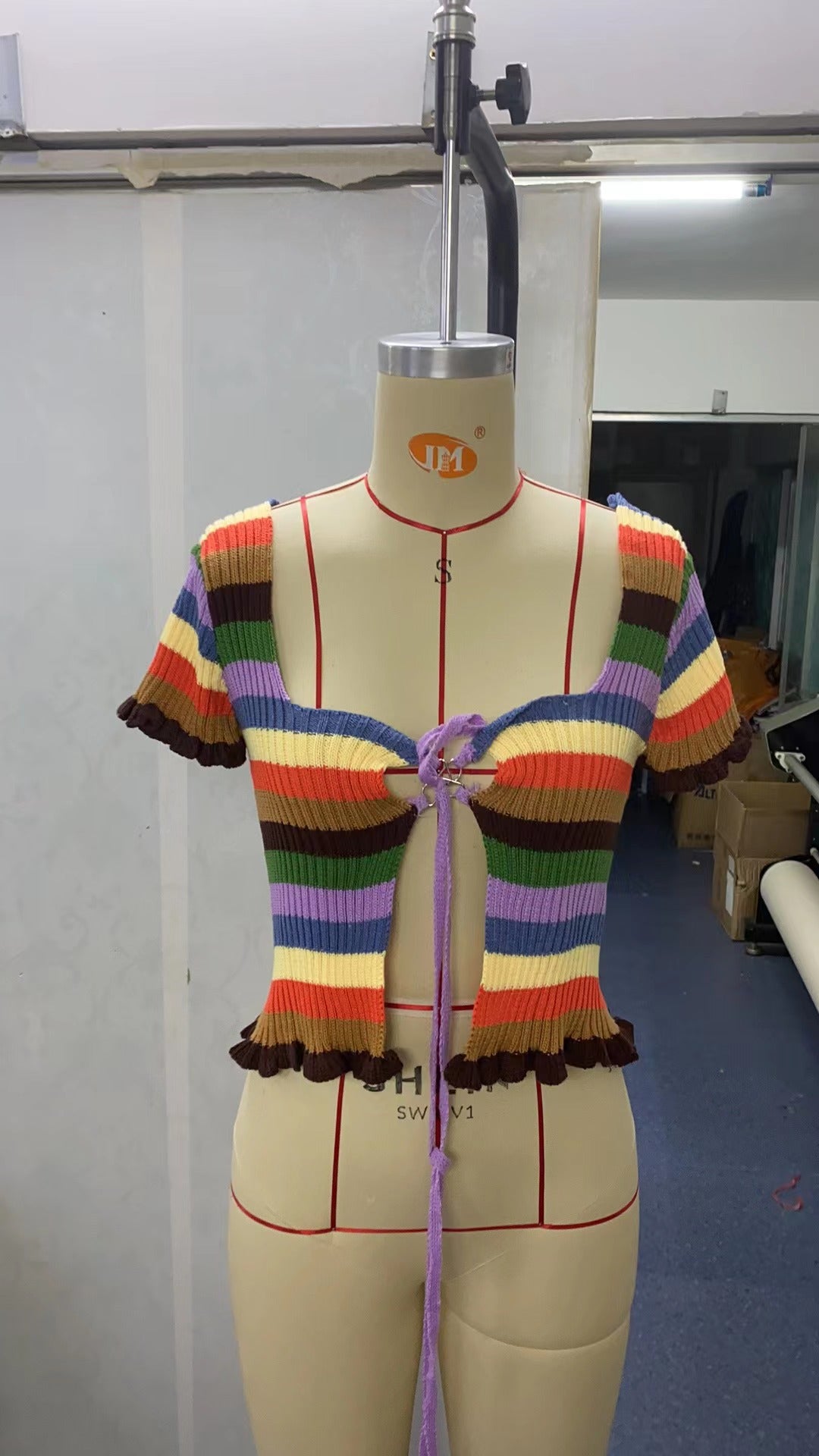 Damen figurbetontes Crop-Top mit modischen Streifen und Rüschendetails Drune