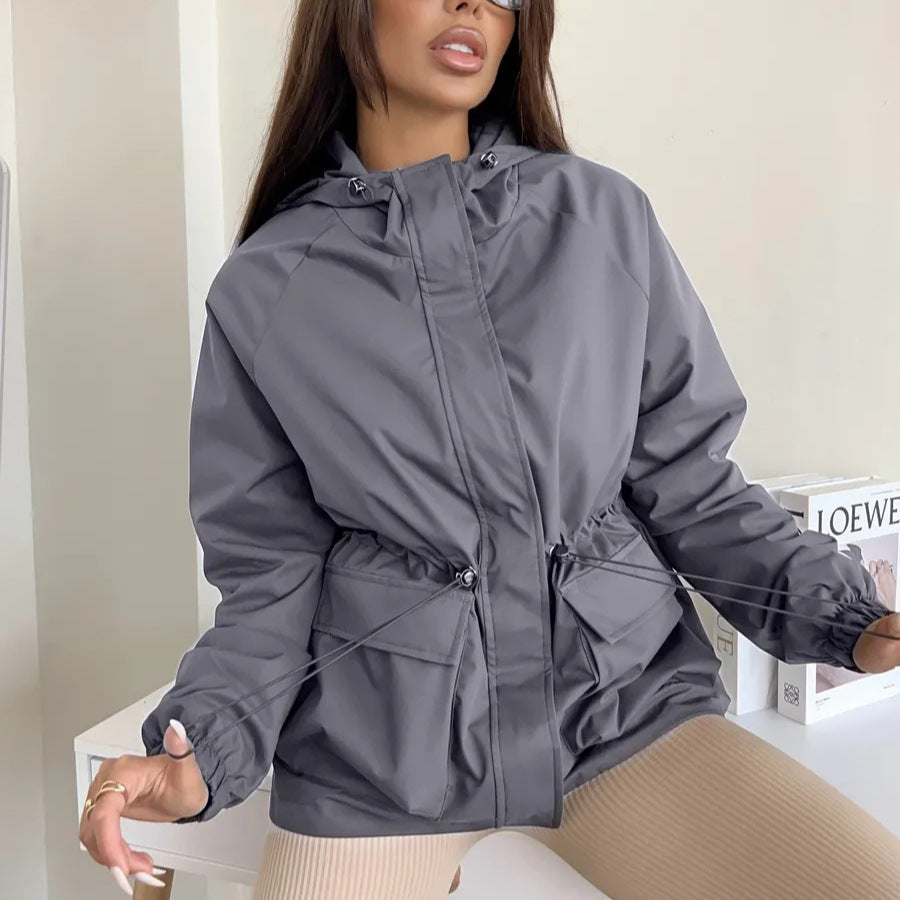 Damen leichte Windjacke mit verstellbarem Taillenzug und praktischen Taschen Drune