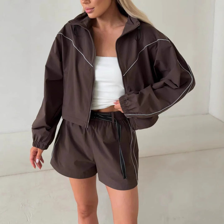 Damen sportlicher Zweiteiler mit cropped Jacke und Shorts Drune
