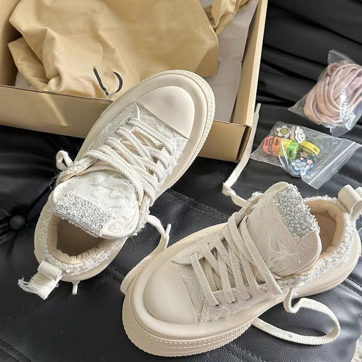 Damen Sneakers mit glitzernden Applikationen und hochgezogenem Plateau Drune