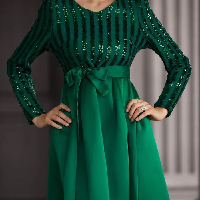 Damen Glamouröses Maxikleid mit Paillettenakzenten und schimmerndem Rock Drune