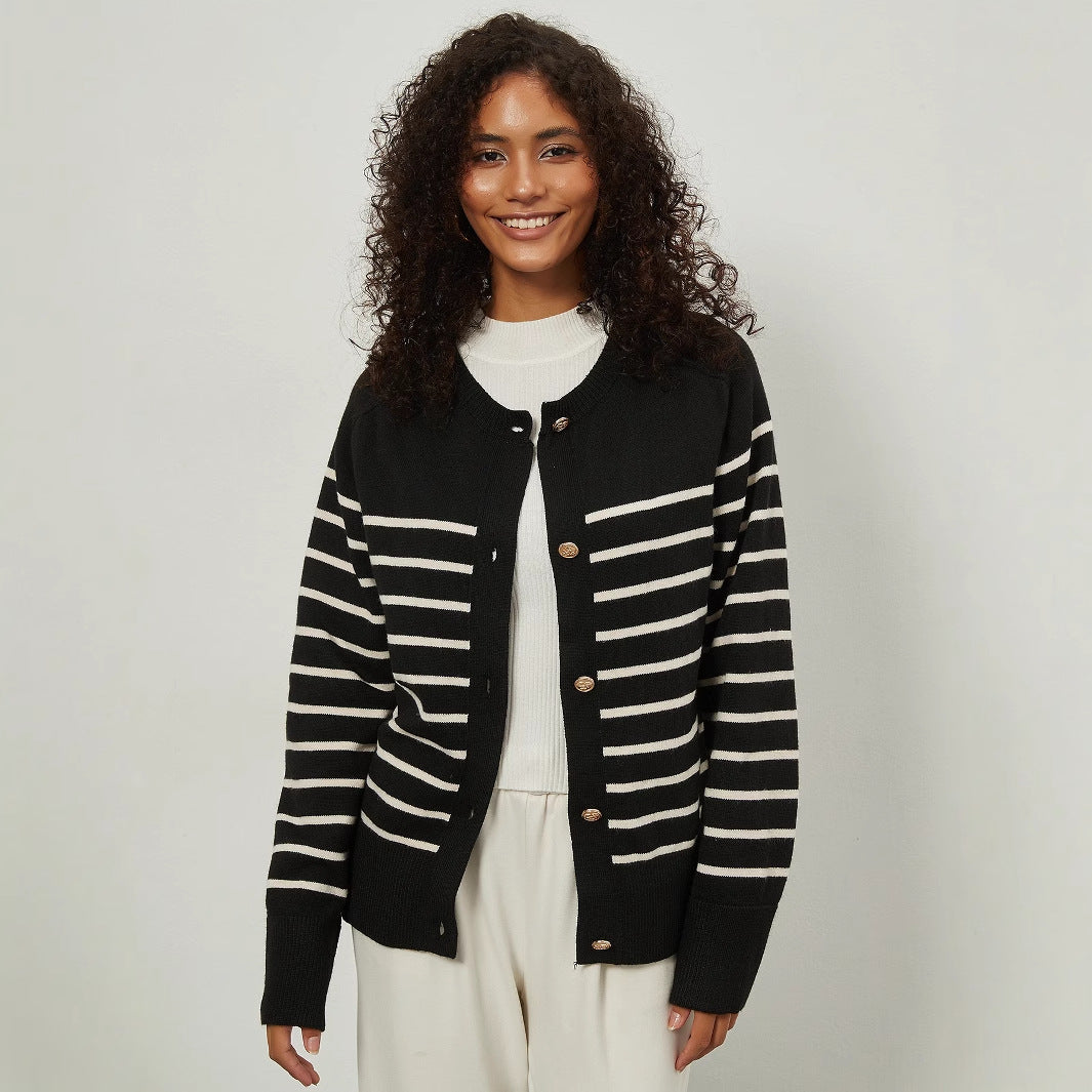 Damen Strickjacke mit gestreiftem Muster und eleganten Knopfdetails Drune