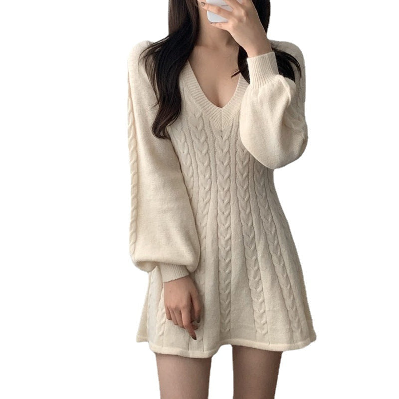 Damen Strickkleid mit V-Ausschnitt und Zopfmuster Drune