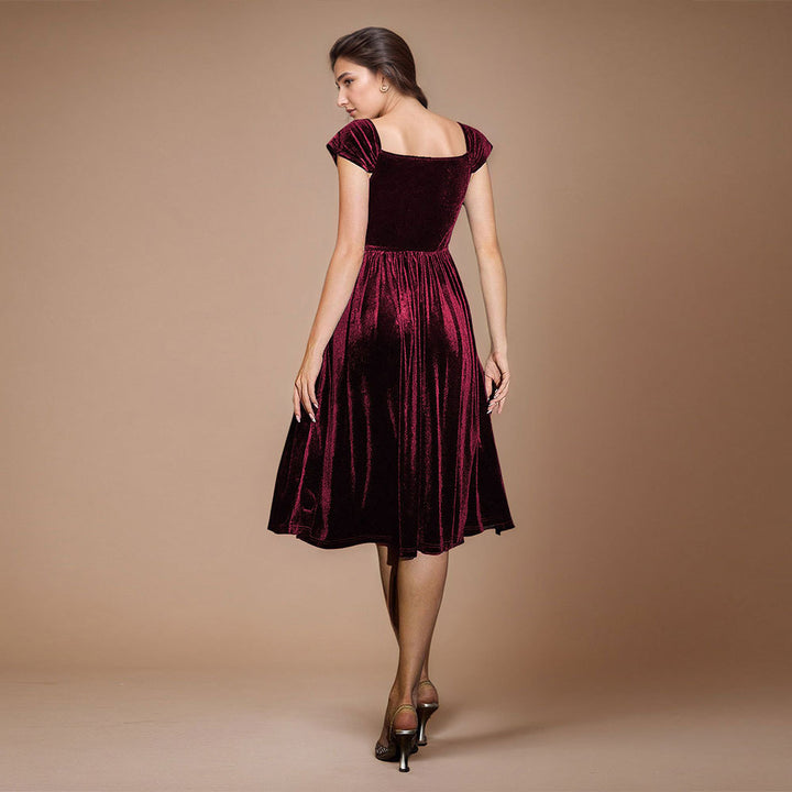 Damen Midi-Kleid aus luxuriösem Samt mit tiefem V-Ausschnitt und eleganter Taillierung Drune