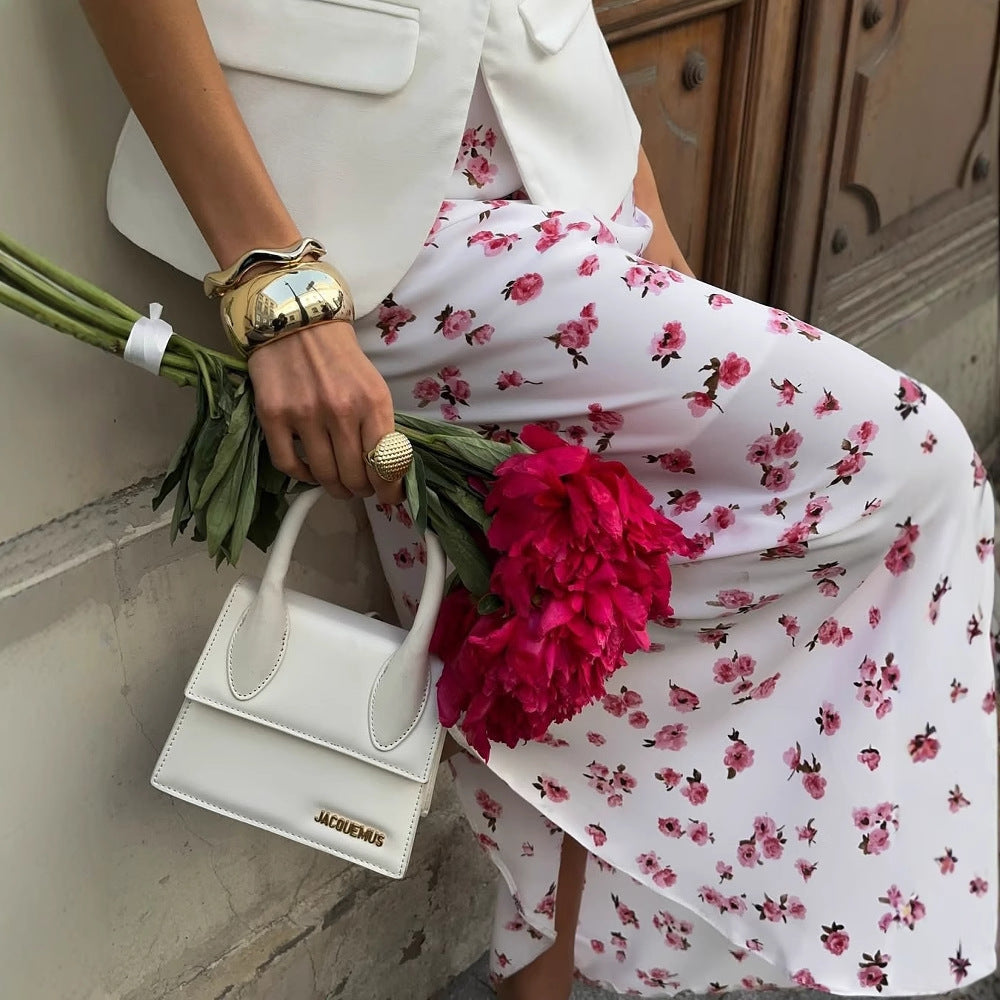Damen Elegante Weste mit femininen Knopfdetails und modischen Eingrifftaschen Drune