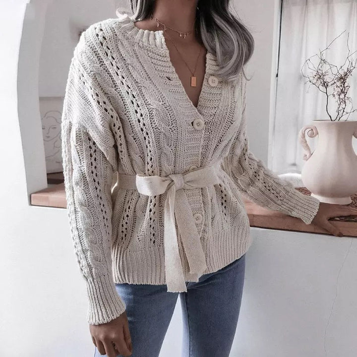 Damen Strickjacke mit gewaschenem Zopfmuster und Taillengürtel Drune