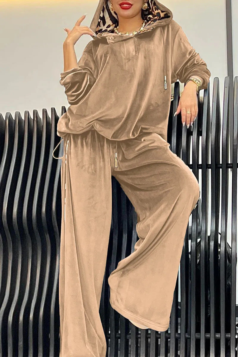 Damen komfortabler Lounge-Anzug mit Kapuze und elegantem Satin-Finish Drune