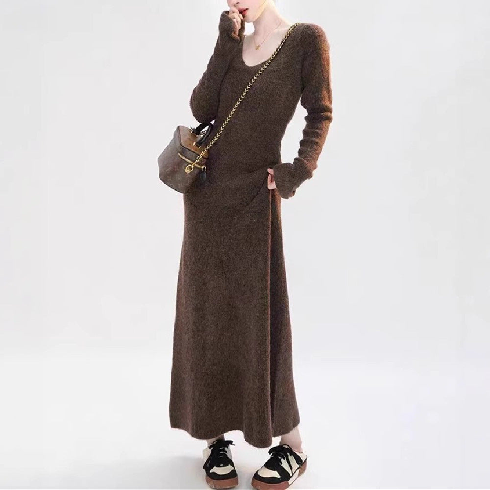 Damen Strickkleid mit tiefem V-Ausschnitt und figurbetontem Schnitt Drune