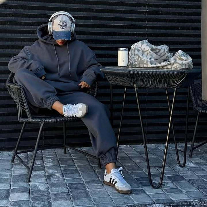 Damen Oversized Sweatsuit mit Kapuze und Bündchen Drune