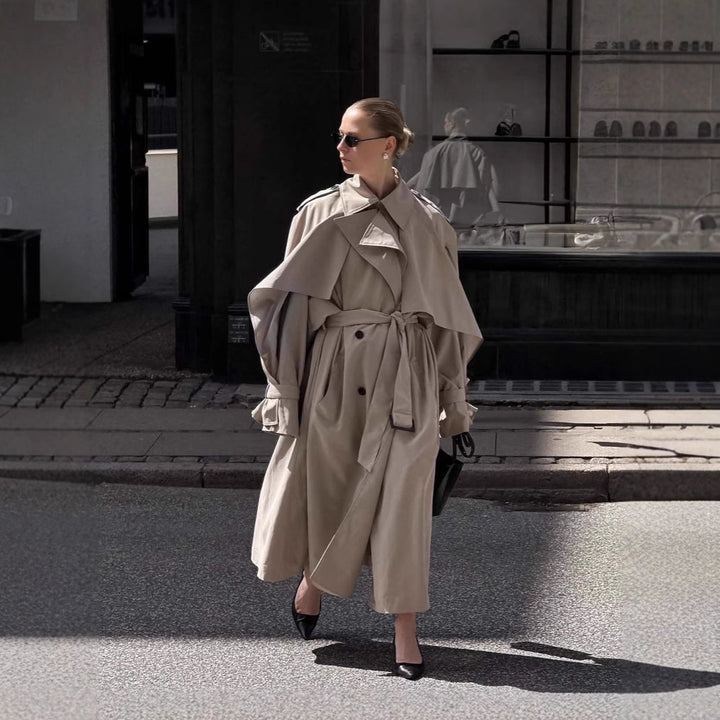 Damen Oversized Trenchcoat mit detailreichen Drapierungen und modischem Schnitt Drune